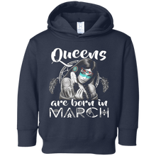 Queens are born in March T-Shirt