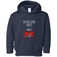 Do Not Open Until March 2018 Pregnancy Announcement Xmas Tee
